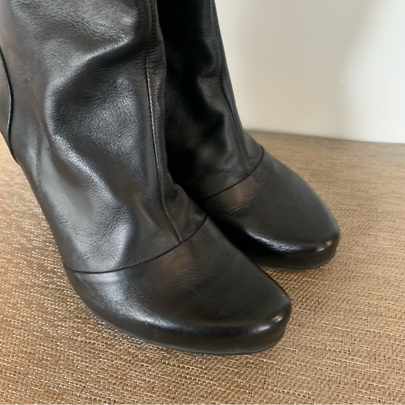 Rare Fly Girl Black Leather Heeled Boots - Picture 11 of 16